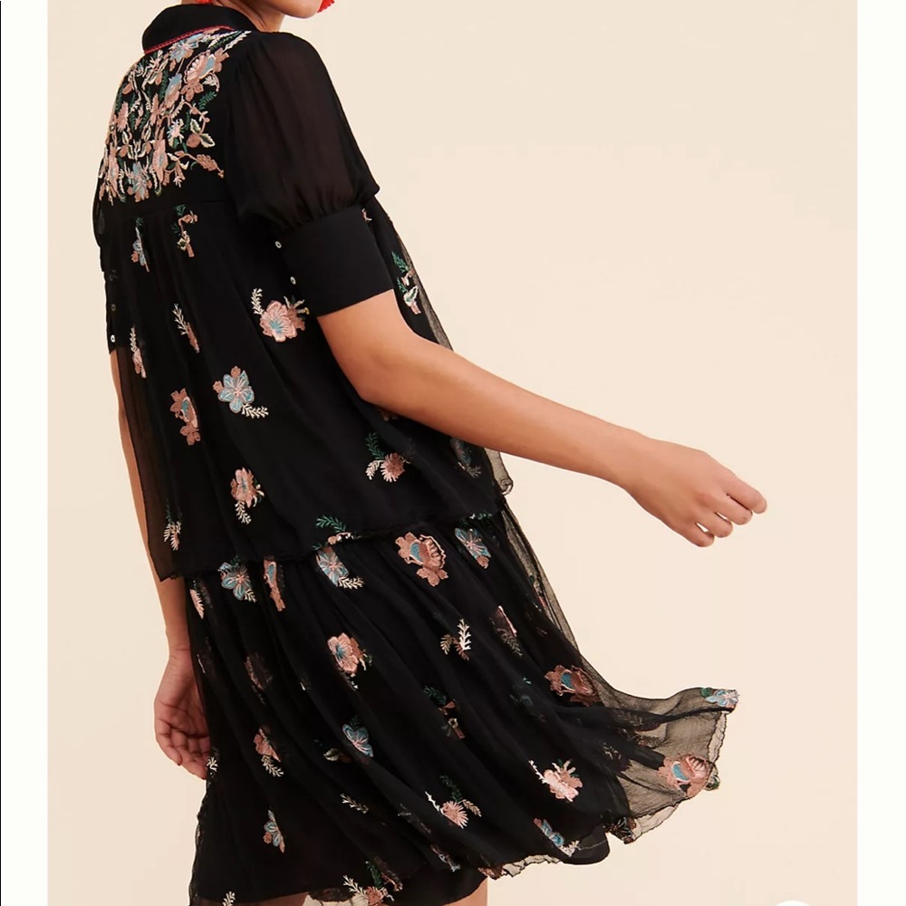 Anthropologie Let Me Be Vivian Floral Dress black tiered embroidered floral S - Picture 2 of 11